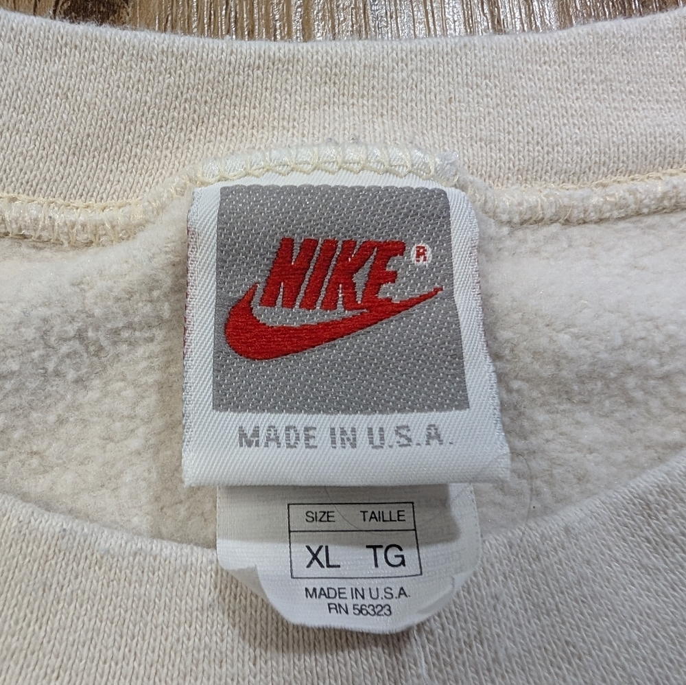 Vintage Nike Sweater SKU2062 - Picture 4 of 5